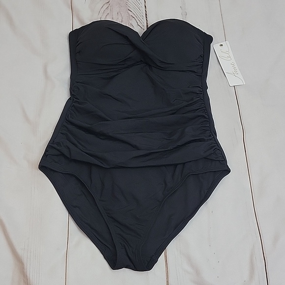 Anne Cole Other - Anne Cole Women's Solid Black Twist Front Shirred One Piece Swimsuit size 6 New